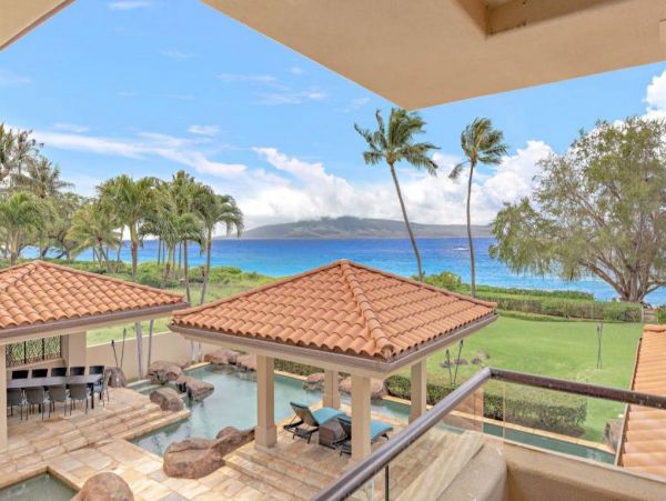Luxury Estate with 8 Bedrooms & Amazing Amenities