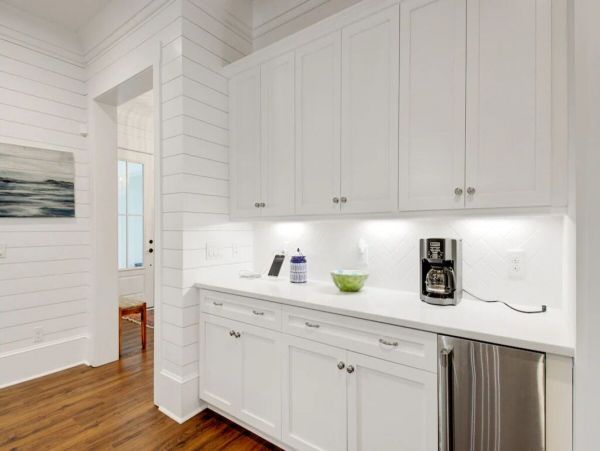 Isle of Palms Luxury Vacation Home 6 Bedrooms Walk to Beach