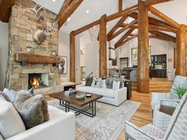 Ski in via Bedstraw and shuttle out Bachelors Gulch Residence