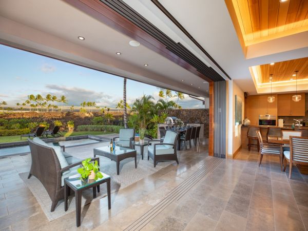 Luxury 4 Bedroom Vacation Home with Amazing Amenities