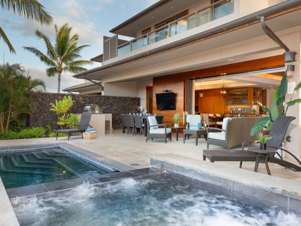 Luxury 4 Bedroom Vacation Home with Amazing Amenities
