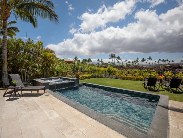 Luxury 4 Bedroom Vacation Home with Amazing Amenities