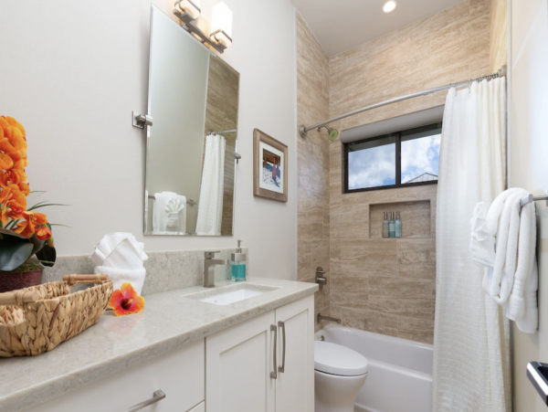 Luxury Four Bedroom Residence So Many Extras Call Today