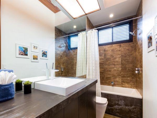 Golf Course & Mountain View Five Bedroom Home in Waikoloa Village
