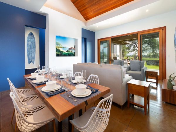 Golf Course & Mountain View Five Bedroom Home in Waikoloa Village