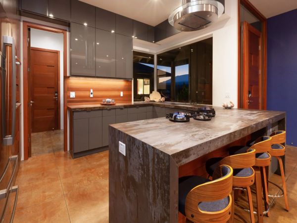 Golf Course & Mountain View Five Bedroom Home in Waikoloa Village