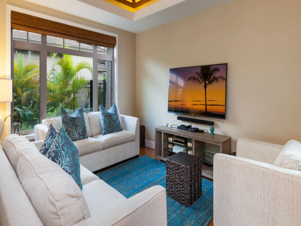 Big Island Main House Plus A Detached Guest Cottage