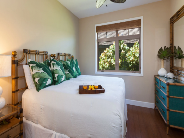 Big Island Main House Plus A Detached Guest Cottage