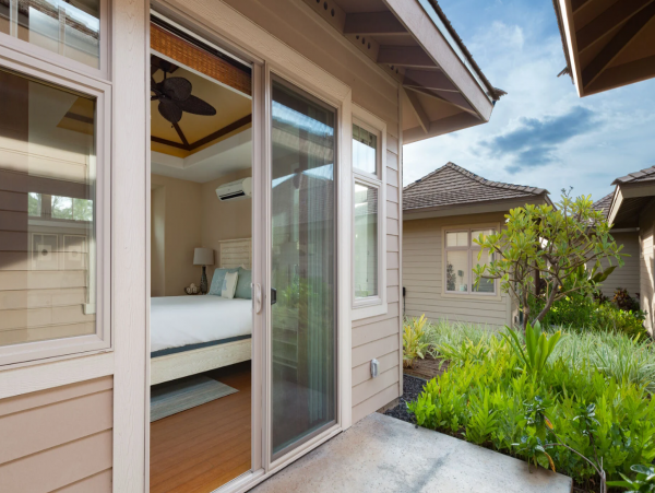 Big Island Main House Plus A Detached Guest Cottage