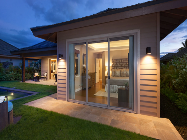 Big Island Main House Plus A Detached Guest Cottage