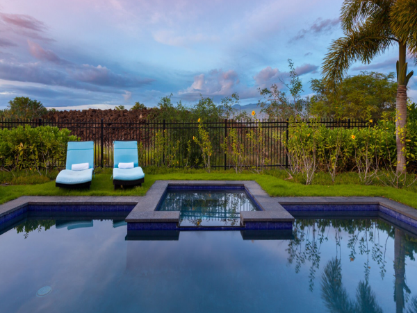Big Island Main House Plus A Detached Guest Cottage