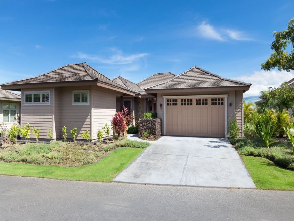 Big Island Main House Plus A Detached Guest Cottage