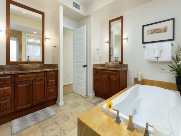 Waimea Villa Luxury Throughout Main House & Guest House