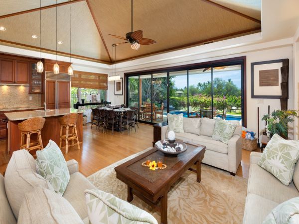 Waimea Villa Luxury Throughout Main House & Guest House
