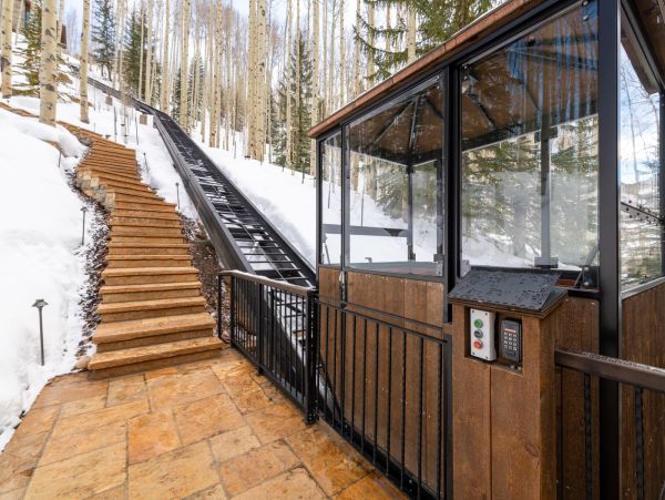 Luxury Ski in/Ski out Vail  Pool and Hot Tub Private Ski Chalet - Private Funicular Walk to Village