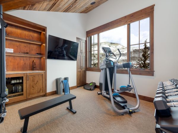 Luxury Ski in/Ski out Vail  Pool and Hot Tub Private Ski Chalet - Private Funicular Walk to Village