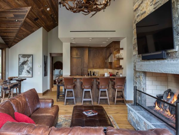 Luxury Ski in/Ski out Vail  Pool and Hot Tub Private Ski Chalet - Private Funicular Walk to Village