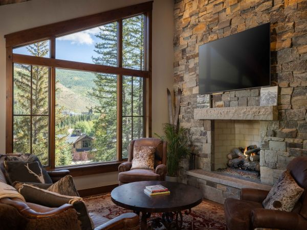 Luxury Ski in/Ski out Vail  Pool and Hot Tub Private Ski Chalet - Private Funicular Walk to Village