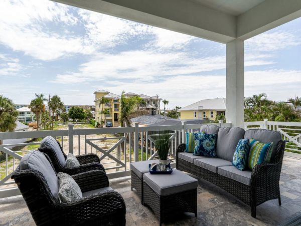 Discover Luxury Four Bedroom Villa For 10 Guest - Your Dream Vacation Home in Fort Myers Beach