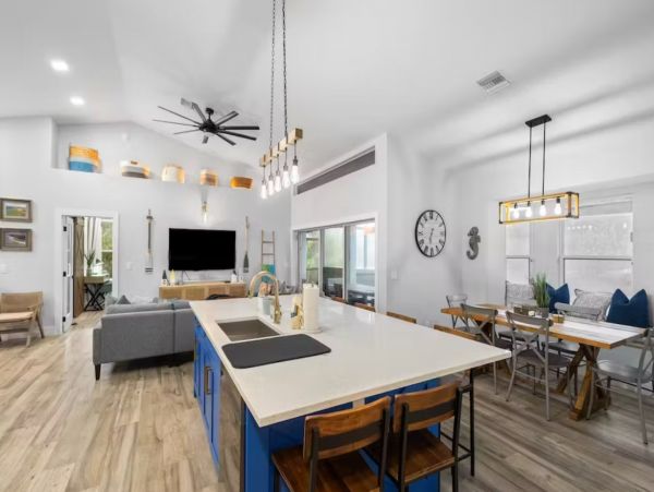 Marco Island Waterfront 4 Bedroom Vacation Rental Sleeps 8