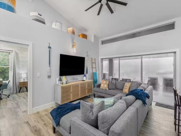 Marco Island Waterfront 4 Bedroom Vacation Rental Sleeps 8