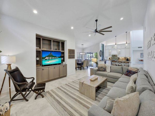 Marco Island Vacation Home Four Bedrooms Sleeps 6 Guests