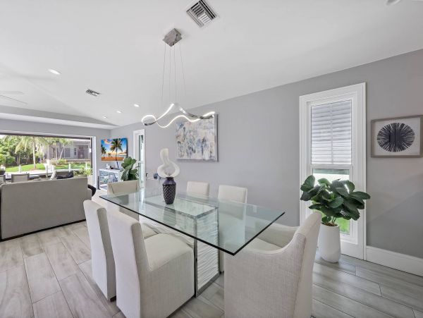 Marco Island 3 Bedroom Vacation Home With Pool Sleeps Six