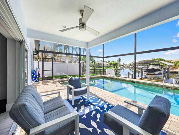 Marco Island 3 Bedroom Vacation Home With Pool Sleeps Six