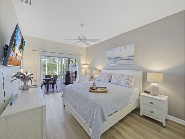 Tropical 3 Bedroom Vacation Getaway in Marco Island Sleeps 6