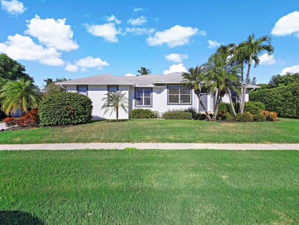 Tropical 3 Bedroom Vacation Getaway in Marco Island Sleeps 6