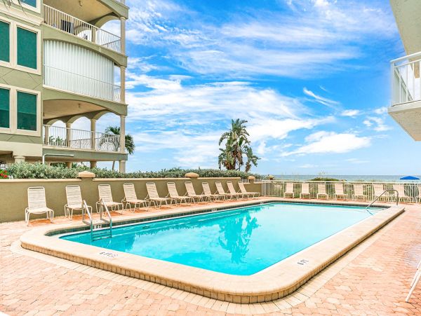 Indian Rocks Vacation Beach Condo Three Bedrooms Sleeps 8
