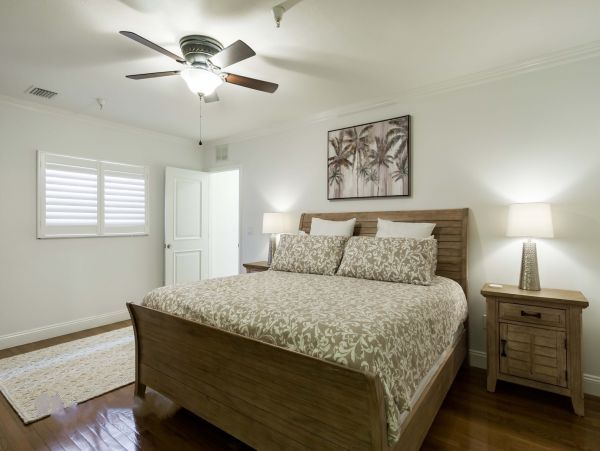 Indian Rocks Vacation Beach Condo Three Bedrooms Sleeps 8