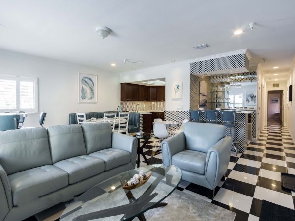 Indian Rocks Vacation Beach Condo Three Bedrooms Sleeps 8
