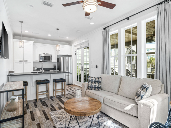 Santa Rosa Beach Lovely Rental Six Bedrooms 150 Yards to Beach