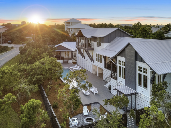Santa Rosa Beach Lovely Rental Six Bedrooms 150 Yards to Beach