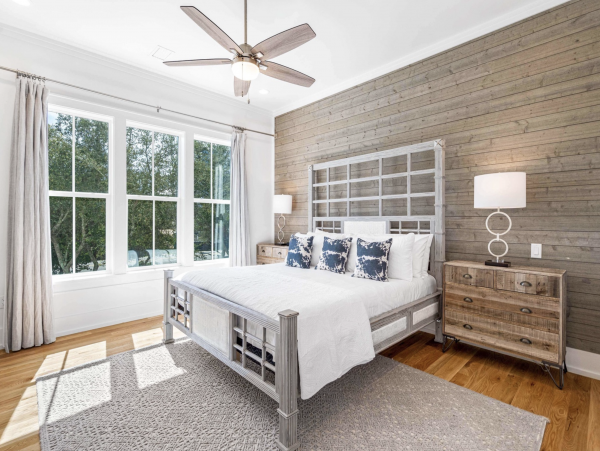 Santa Rosa Beach Lovely Rental Six Bedrooms 150 Yards to Beach