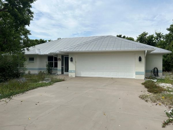 Sanibel Vacation Pool Home 3 Bedrooms Short Walk To Beach