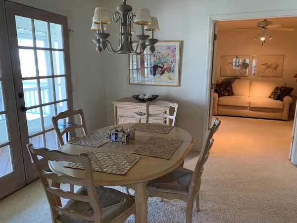 Sanibel Lake View Vacation Home with 2 Bedrooms
