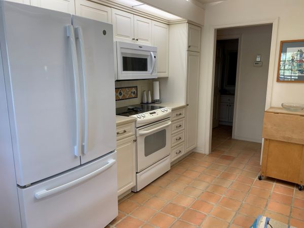 Sanibel Lake View Vacation Home with 2 Bedrooms