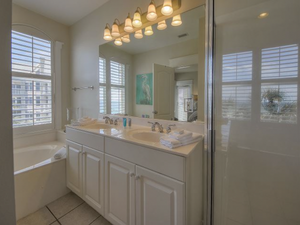 Luxury Beachfront Rental Views of the Gulf Spectacular