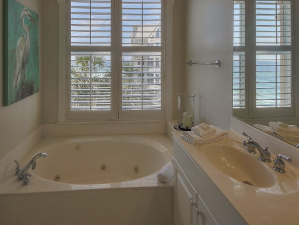 Luxury Beachfront Rental Views of the Gulf Spectacular