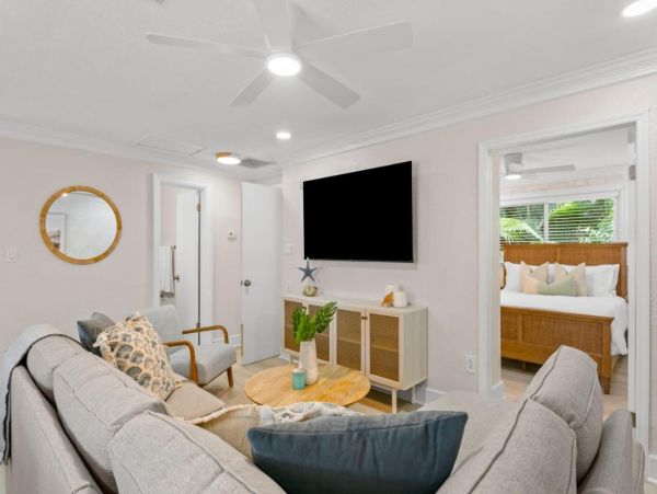 Lovely Vacation 3 Bedroom Condo in Indian Shores
