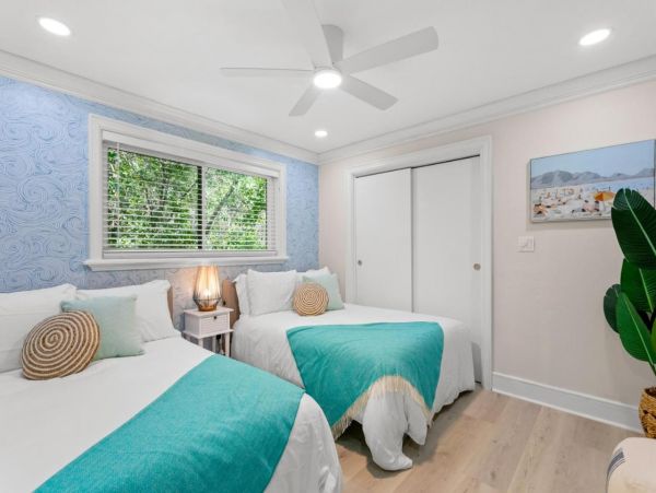 Lovely Vacation 3 Bedroom Condo in Indian Shores