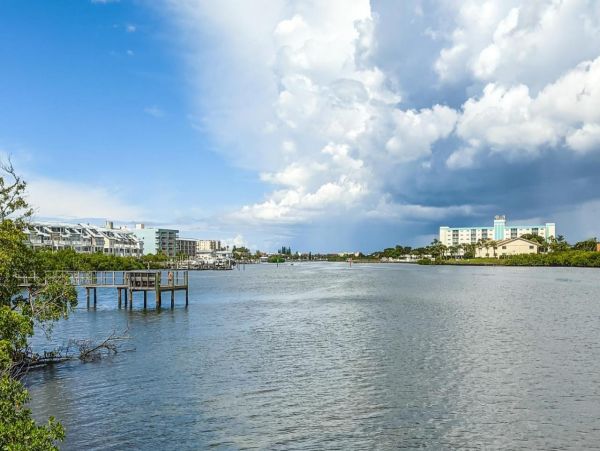 Lovely Vacation 3 Bedroom Condo in Indian Shores