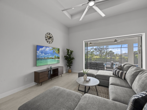 Luxury Cape Coral 4 Bedroom Pool Vacation Home