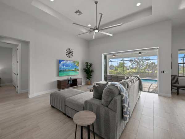 Luxury Cape Coral 4 Bedroom Pool Vacation Home