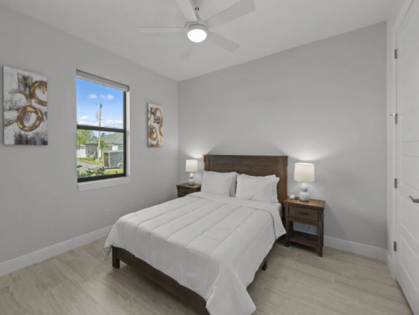 Luxury Cape Coral 4 Bedroom Pool Vacation Home