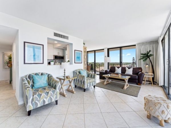 Siesta Key 2 Bedroom Condo Short Walk to Beach