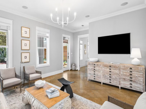 Gorgeous 7 Bedroom Home with Great Amenities