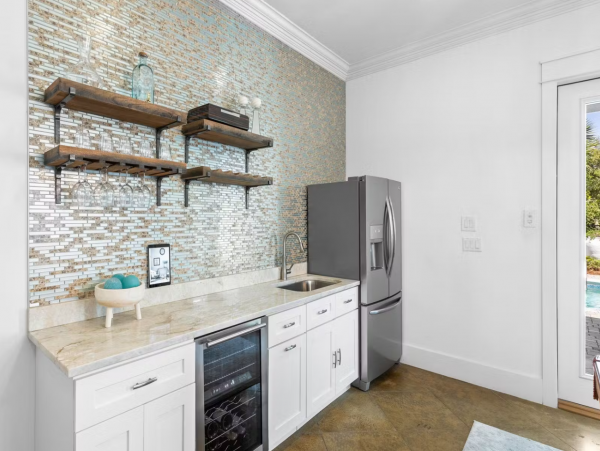Gorgeous 7 Bedroom Home with Great Amenities